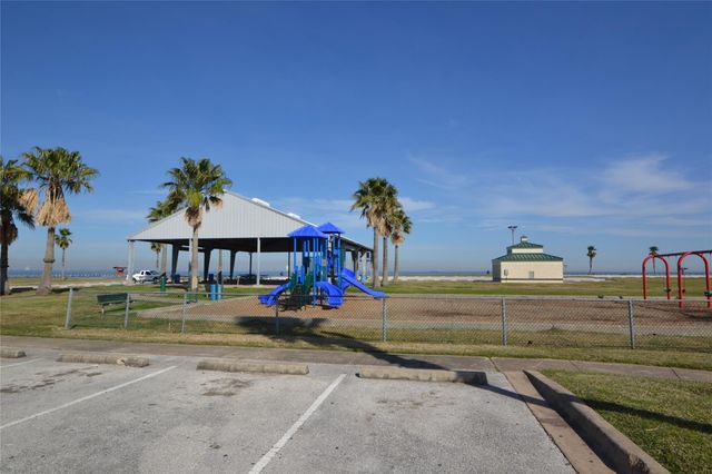 278 Debbie Lane, San Leon, TX 77539