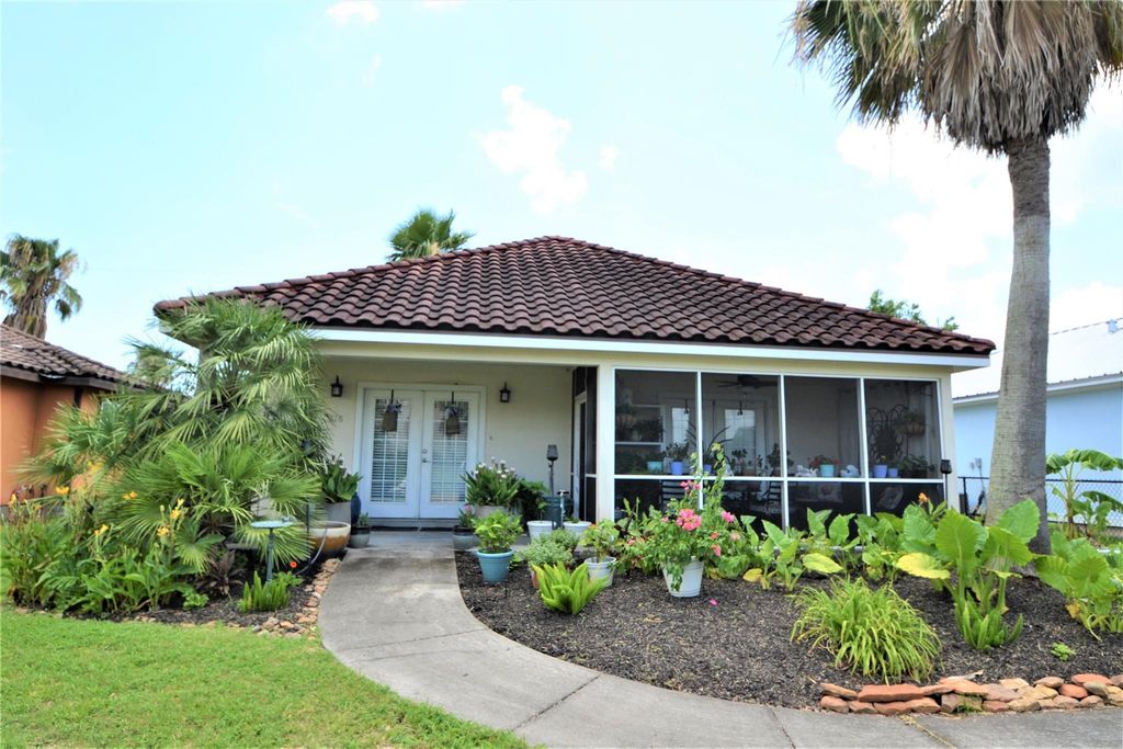 278 Debbie Lane, San Leon, TX 77539