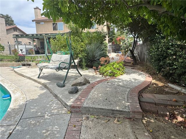 1045 Amarillo Court, Riverside, CA 92501