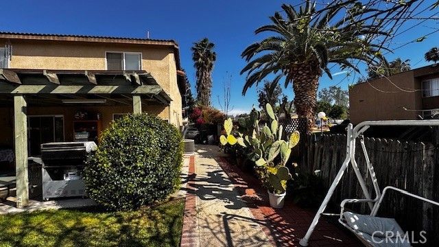 1045 Amarillo Court, Riverside, CA 92501
