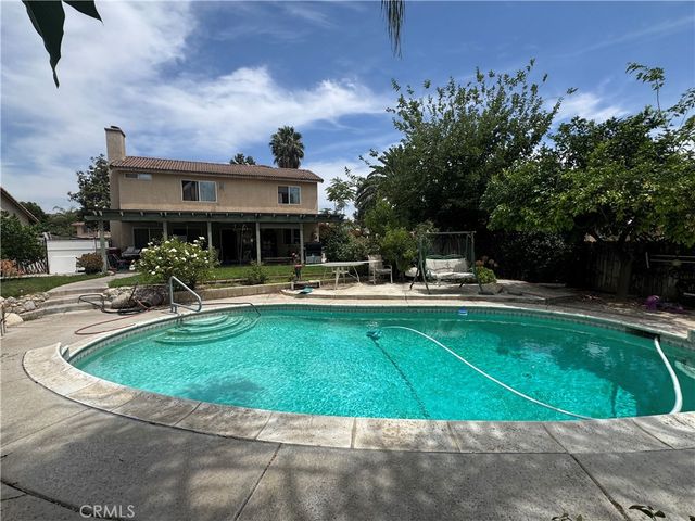 1045 Amarillo Court, Riverside, CA 92501