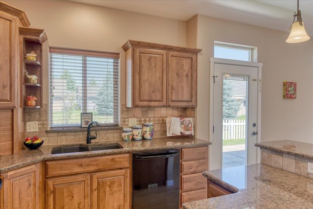 14405 E 5TH Ln, Spokane Valley, WA 99216