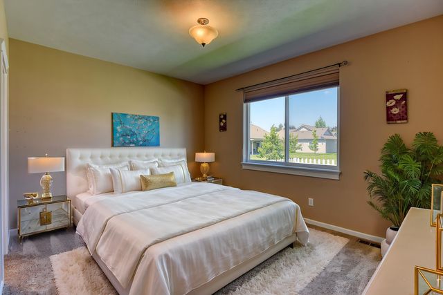 14405 E 5TH Ln, Spokane Valley, WA 99216