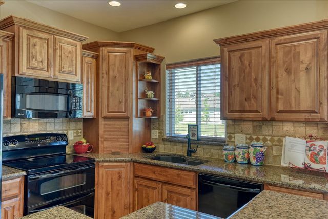 14405 E 5TH Ln, Spokane Valley, WA 99216