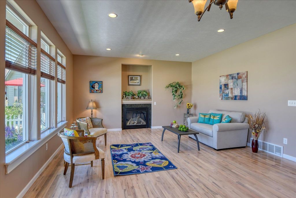 14405 E 5TH Ln, Spokane Valley, WA 99216 photo 4