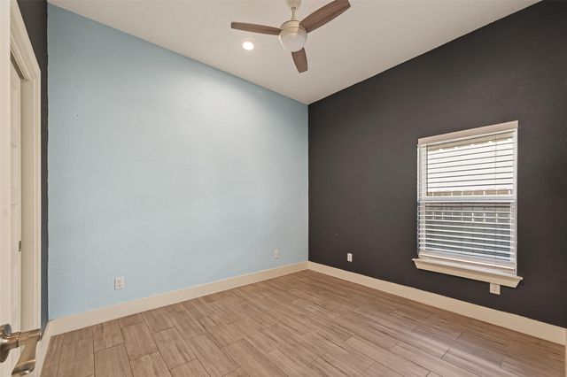 920 Kellogg Street, Houston, TX 77012