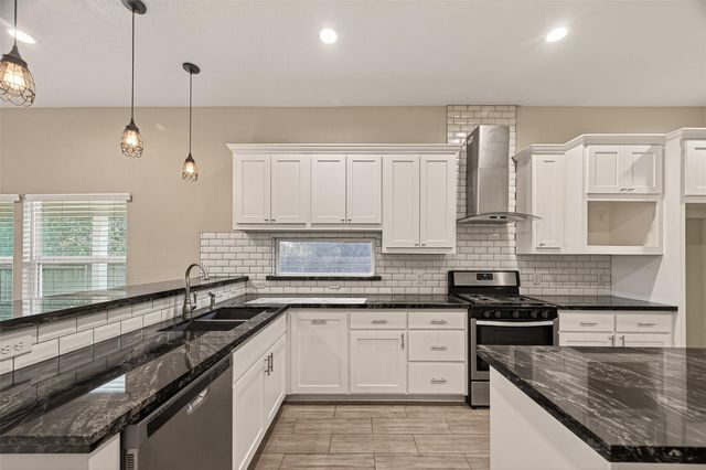 920 Kellogg Street, Houston, TX 77012