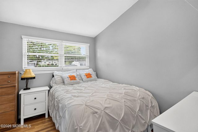 54 Stevens Avenue, Old Bridge, NJ 08857