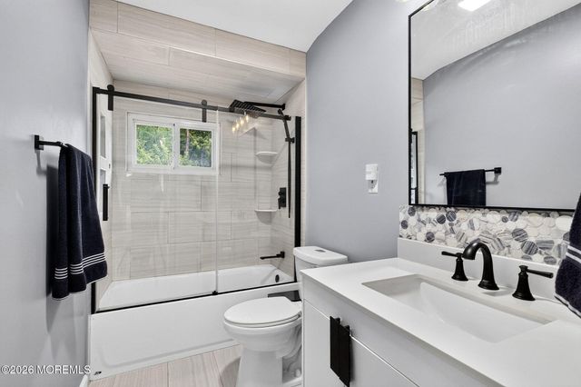 54 Stevens Avenue, Old Bridge, NJ 08857
