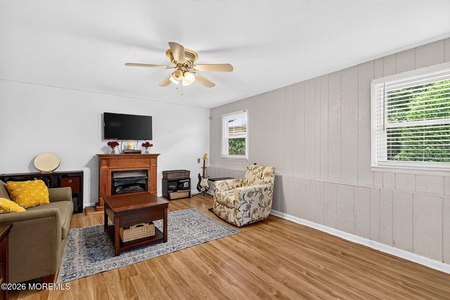54 Stevens Avenue, Old Bridge, NJ 08857