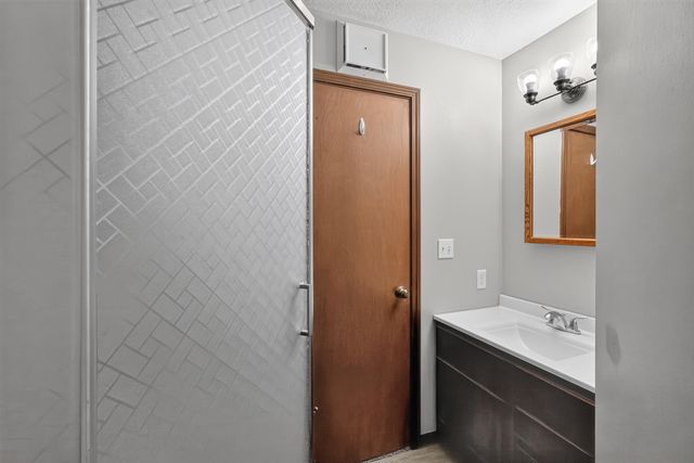 202 PARK DEVILLE PL, Columbia, MO 65203