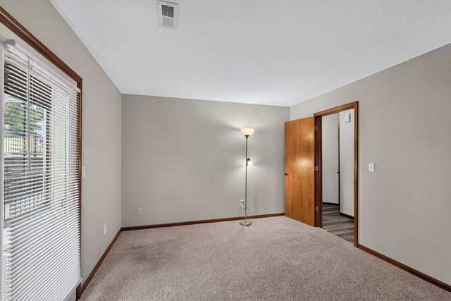 202 PARK DEVILLE PL, Columbia, MO 65203