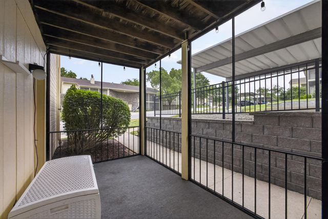 202 PARK DEVILLE PL, Columbia, MO 65203