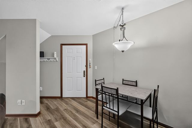 202 PARK DEVILLE PL, Columbia, MO 65203