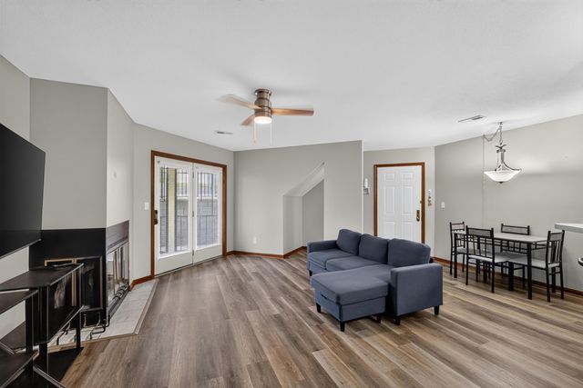 202 PARK DEVILLE PL, Columbia, MO 65203