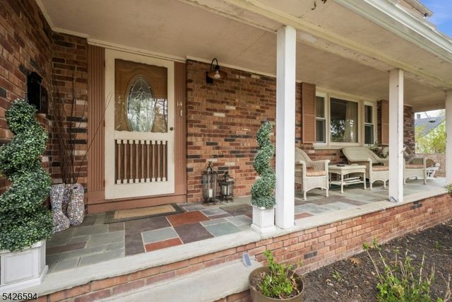 14 Hepworth Pl, West Orange Twp., NJ 07052