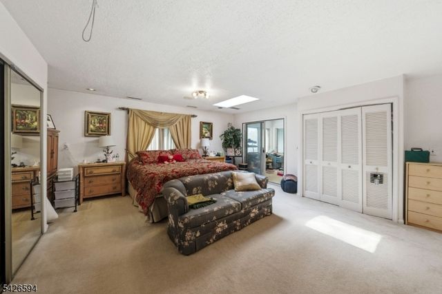 14 Hepworth Pl, West Orange Twp., NJ 07052