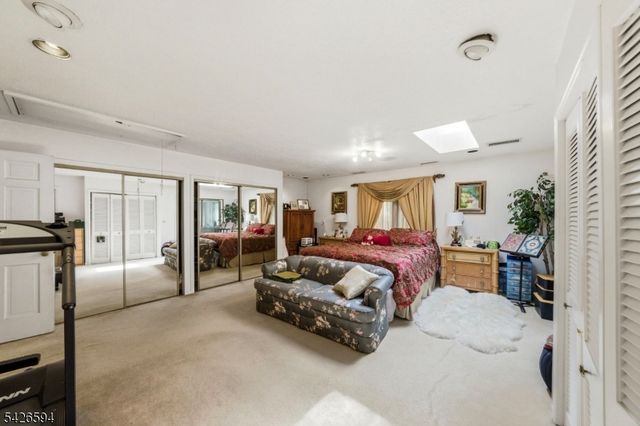 14 Hepworth Pl, West Orange Twp., NJ 07052