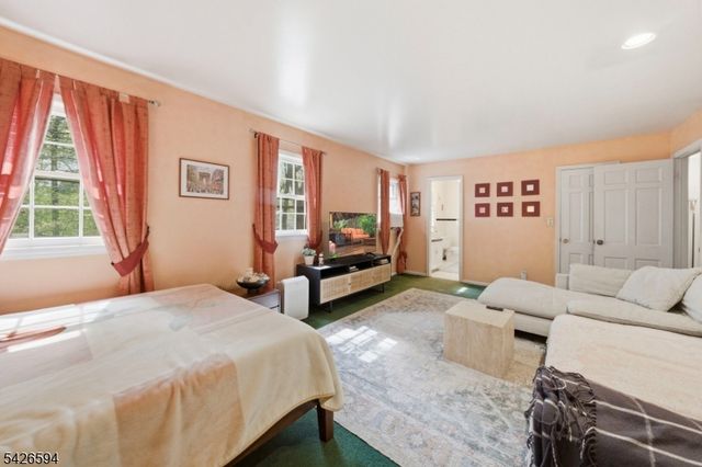 14 Hepworth Pl, West Orange Twp., NJ 07052