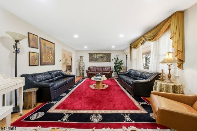 14 Hepworth Pl, West Orange Twp., NJ 07052