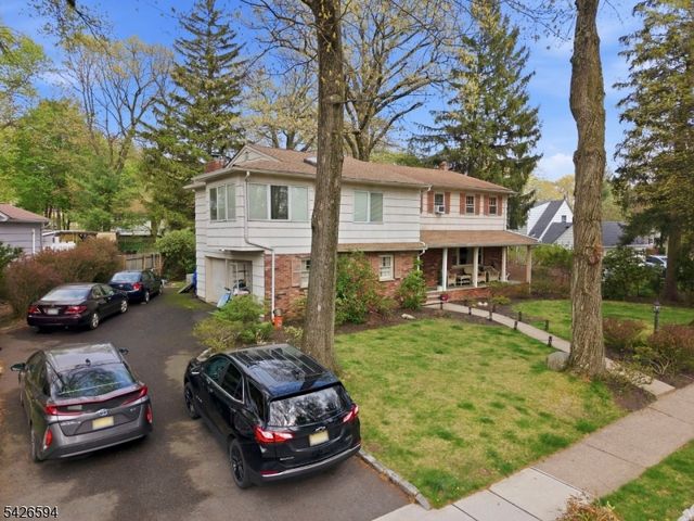 14 Hepworth Pl, West Orange Twp., NJ 07052