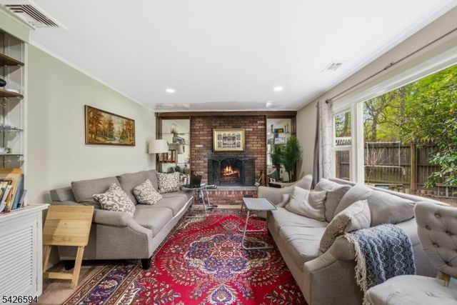 14 Hepworth Pl, West Orange Twp., NJ 07052