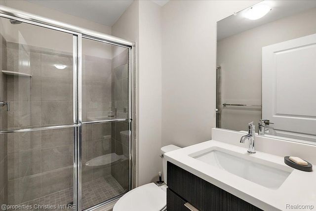 1083 Hampton Circle, Detroit, MI 48207