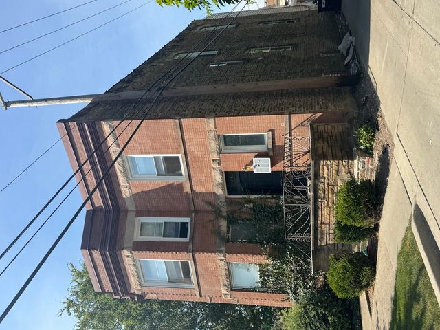 511 N TAYLOR Avenue, Oak Park, IL 60302