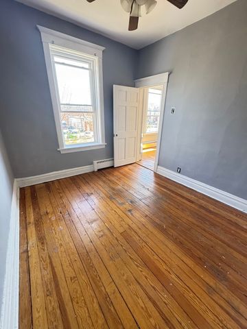 511 N TAYLOR Avenue, Oak Park, IL 60302