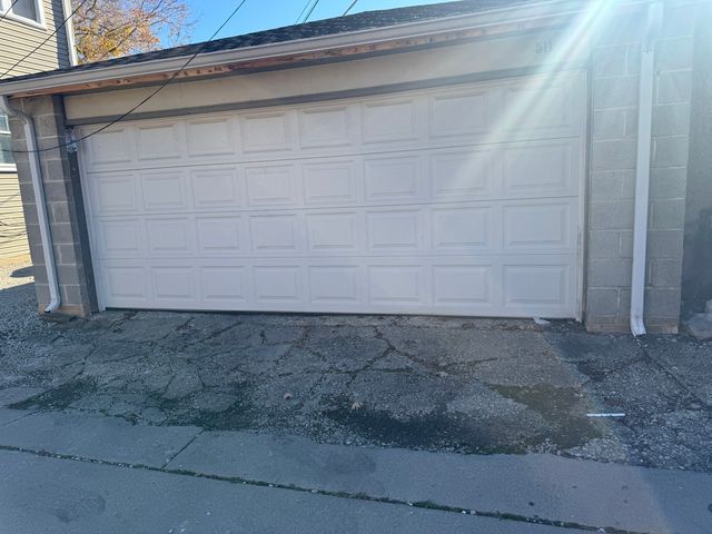 511 N TAYLOR Avenue, Oak Park, IL 60302