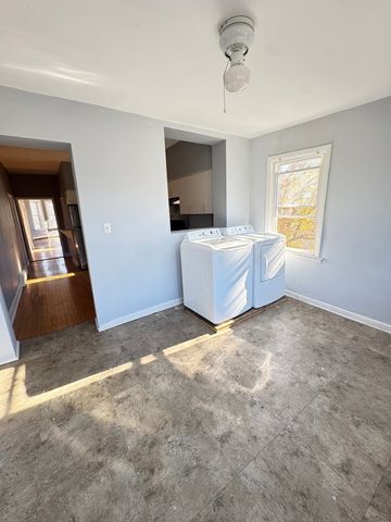 511 N TAYLOR Avenue, Oak Park, IL 60302