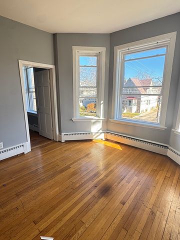 511 N TAYLOR Avenue, Oak Park, IL 60302