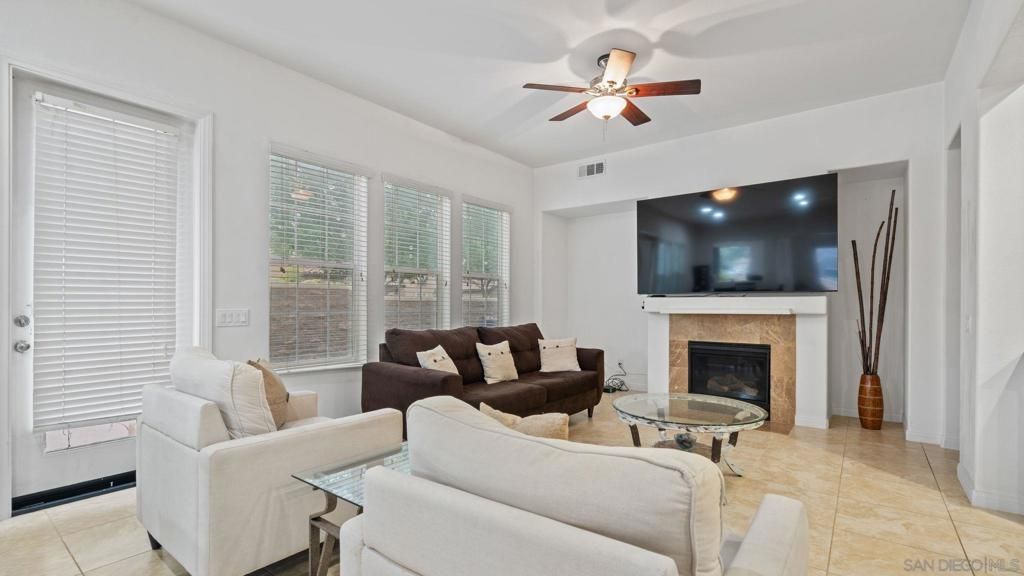 Image 6 of property listing at 1613 Jones St, Chula Vista, CA 91913