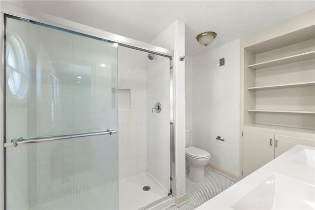 2341 W 98 Street, Leawood, KS 66206