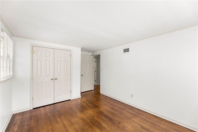 2341 W 98 Street, Leawood, KS 66206