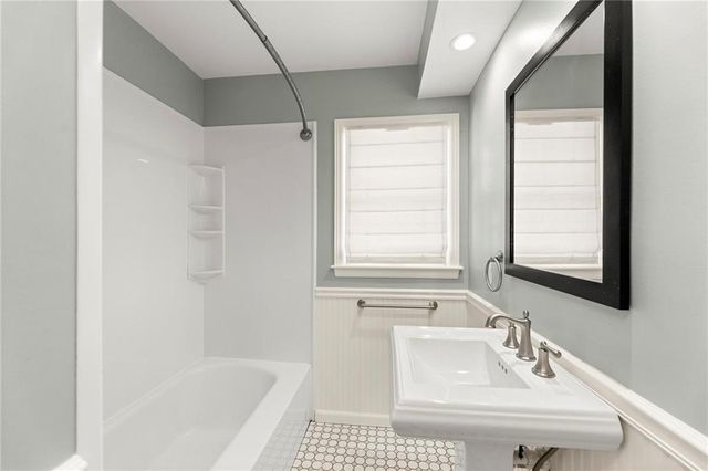 2341 W 98 Street, Leawood, KS 66206