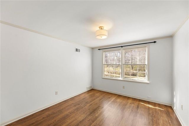 2341 W 98 Street, Leawood, KS 66206