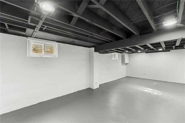 2341 W 98 Street, Leawood, KS 66206