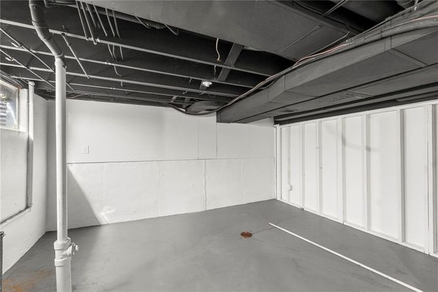 2341 W 98 Street, Leawood, KS 66206