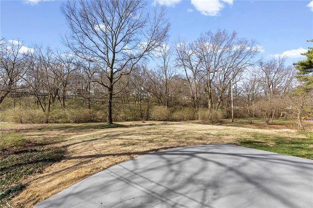 2341 W 98 Street, Leawood, KS 66206