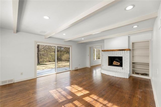 2341 W 98 Street, Leawood, KS 66206