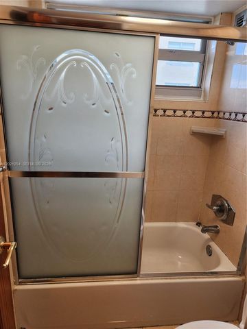 2841 NE 163rd St 815, North Miami Beach, FL 33160