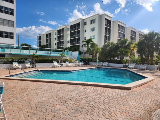 2841 NE 163rd St 815, North Miami Beach, FL 33160