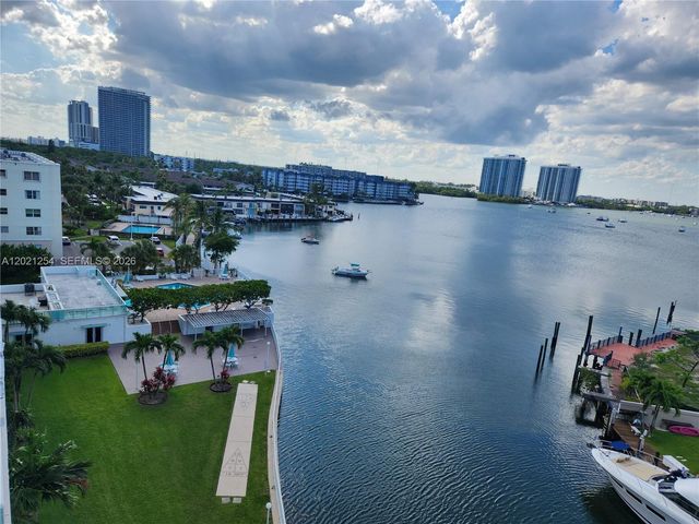 2841 NE 163rd St 815, North Miami Beach, FL 33160