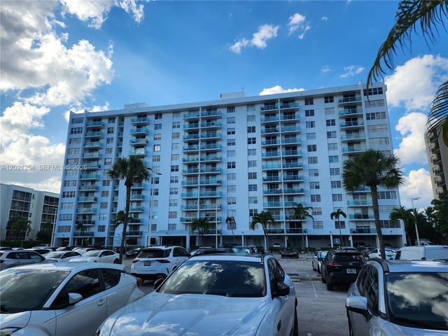 2841 NE 163rd St 815, North Miami Beach, FL 33160