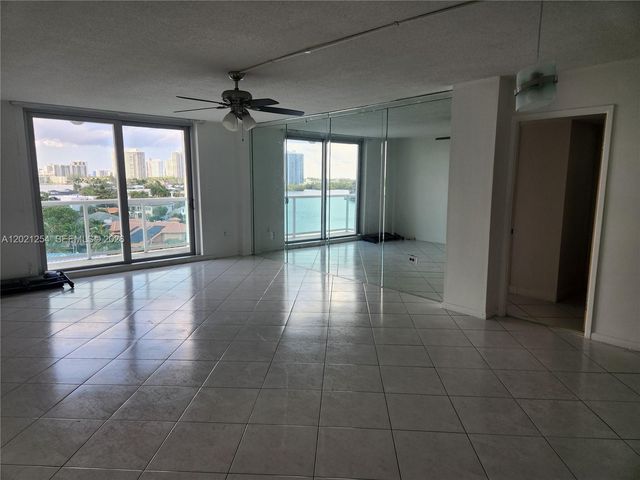 2841 NE 163rd St 815, North Miami Beach, FL 33160