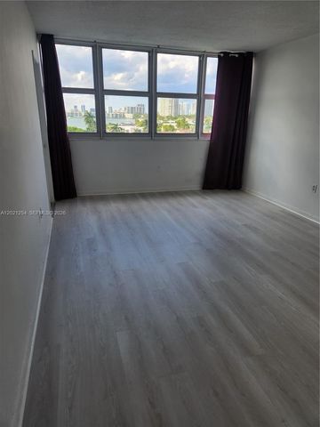 2841 NE 163rd St 815, North Miami Beach, FL 33160