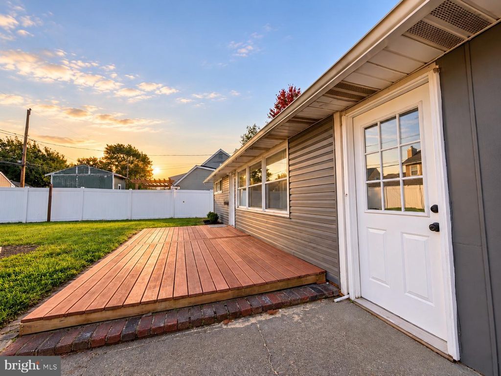 46 NEWBERRY LN, LEVITTOWN, PA 19054 — photo 4