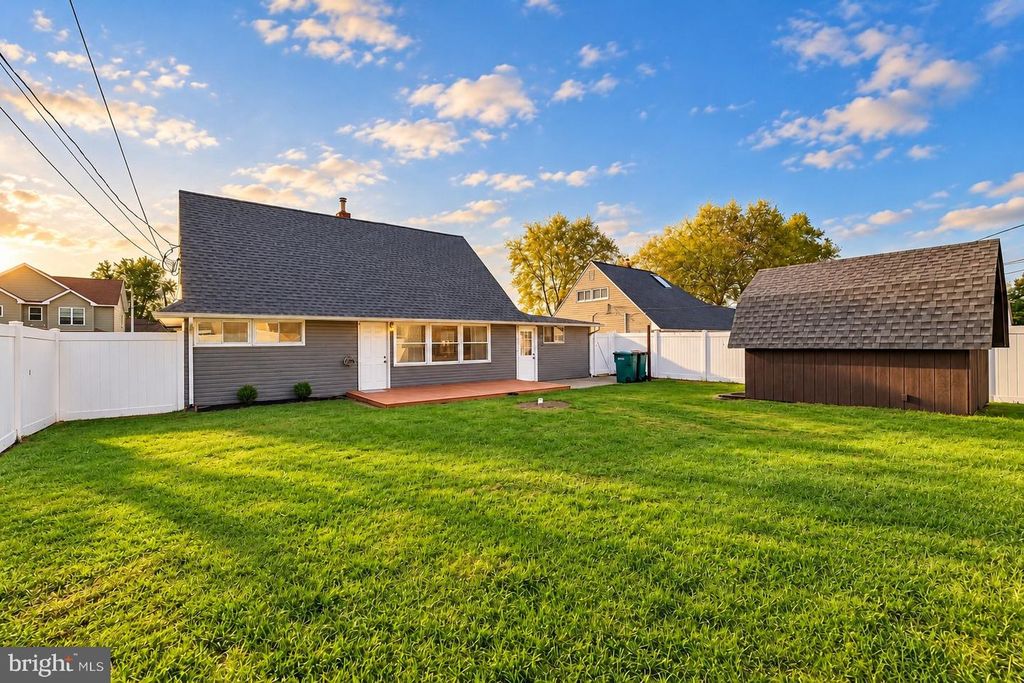 46 NEWBERRY LN, LEVITTOWN, PA 19054 — photo 5