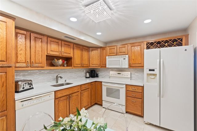 1600 S Ocean Dr 18B, Hollywood, FL 33019